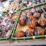 ロピア - 料理写真:どんだけお肉が巻かれてたり挟まってたりするおにぎりなんだろう(笑)