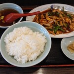 麗紅 - 青椒鶏肉絲定食  780円