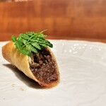 NK - 黒毛和牛の赤ワイン煮込みの春巻き