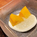 NK - 宮崎マンゴー　杏仁ソース　桂花陳酒ジュレ　