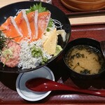 築地食堂 源ちゃん - サーモンねぎとろ丼