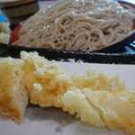 味奈登庵 - いか天はカットしてもらう