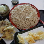 味奈登庵 - 舞茸つけ天 \450　＋　いか天（カット） \100