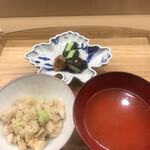 赤坂 菊乃井 - 昼懐石１３３１０円。鱧枝豆御飯、赤万願寺唐辛子すり流し、お漬物。このすり流しは歳月を経て、良さを理解できました（╹◡╹）。水茄子の浅漬けも良かったです（╹◡╹）