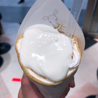 モミ アンド トイズ_0