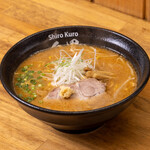 Gyu Umo Tsu Ra-Men Shiro Kuro - 味噌ラーメン