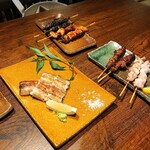 新宿うな鐵 - テーブルが　いっぱい