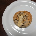 ゆずきのパン家 - ゴマチーズ