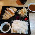 ピトン - みそカツレツ弁当ご飯大盛り