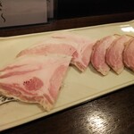 金町製麺 - TOKYO-Xのロースとモモ肉