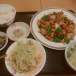 Shanhai En - 鶏肉とカシューナッツの炒め物定食７００円