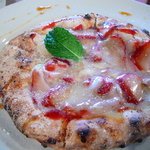 ウッデンシップ - いちごのデザートピッツァ･･･850円◎2009/5