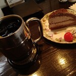 炭焼珈琲ヨシダ - チョコレートケーキ