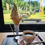 Gozusanroku Uraranomori - ソフトクリーム 350円　雪室コーヒー 350円