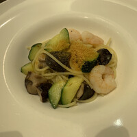 サバティーニ・ディ・フィレンツェ 大丸東京店 - 海老とズッキーニとしいたけのペペロンチーノパスタ