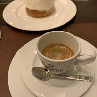 サバティーニ・ディ・フィレンツェ 大丸東京店 - マリトッツォとエスプレッソ