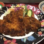 光富久 - ちょっと黄色味がかって見えます。卵を使っているのかも知れません⁇