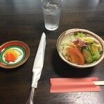 光富久 - 妻のチーズハンバーグランチ1,130円のセット。