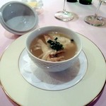 ポン・ヌフ - カナダ産マツタケのコンソメスープ
