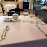 ポン・ヌフ - テーブル風景