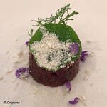 プチレストラン ブーケ・ド・フランス - 馬肉とﾋﾞｰﾂのﾀﾙﾀﾙ焦がしﾊﾞﾀｰﾊﾟｳﾀﾞｰ添え 