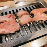 大阪焼肉・ホルモン ふたご   - 