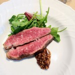 La Brianza - サカエヤ熟成牛リブロース炭火焼きタスマニア産粒マスタード添えて。ジュワッとジューシー味わい旨み濃い新保さん手当てのお肉ブリアンツァの火入れで大好き過ぎる♡(๑´ڡ`๑) 一口ごと美味しい＆名残惜しい〜