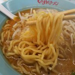 くるまやラーメン - 麺リフト