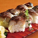炙りトロ鯖の棒寿司　すだち醤油