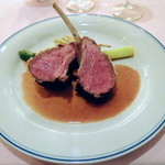 ポン・ヌフ - ニュージーランド産仔羊のロースト　ガーリックマスタード風味