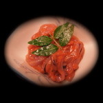 高尾 煉瓦屋 - まろやかな烏賊の塩辛　烏賊の塩辛を秘訣のレシピで、口あたりをまろやかに。 大好評の当店自慢の塩辛です。 是非、一度ご賞味ください。 