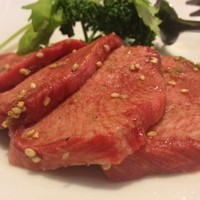 肉の田じま - 分厚いタン！