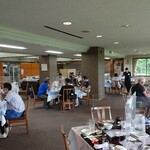 越前カントリークラブ - レストランの様子