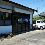 椎名食堂 - 店の目の前にはJR成田線が通っています(*бωб)