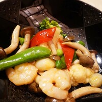 晁隆房 - 季節野菜と本日のイカの炒め