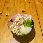 らーめん亭 民都 - レアチャーシュー丼（セットサイズ）温玉付き