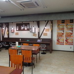 おおぎやラーメン - こちらのスペースがラーメン屋の雰囲気
