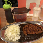 バタフライ バーカフェ - ♪ロースカツカレー¥780  大盛¥プライスレス