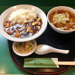 花だん - セットメニュー
麻婆丼＋ハーフラーメン(税込950円)