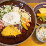 グリーンムーン - 【2021.08】ロコモコランチ(1,180円+税)