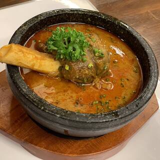 スパイスにこだわった本格インド・ネパール料理をご堪能ください