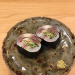 Sushi Shibakatsu - イワシの海苔巻き