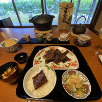 鰻花房 - 炭焼き鰻と鉄釜で炊くご飯