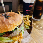 Jack37Burger - バリネスペッパージャックチーズバーガー＋・パクチー&アイスコーヒー