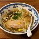 なだへこ いりこ出汁ラーメン専門店 - いりこ出汁塩ラーメン