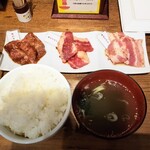 越後肉蔵堂 - 焼肉３品盛り　1080円