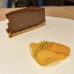 nou - 生乳100%のチョコレートチーズケーキ アプリコット 黄金桃