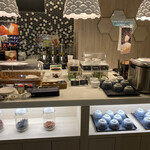 テンザホテル＆スカイスパ - ご飯、パンコーナー