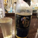 金町製麺 - 日本酒「栄光富士純米大吟醸金箔入り」