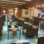 白石家 - ロビー
